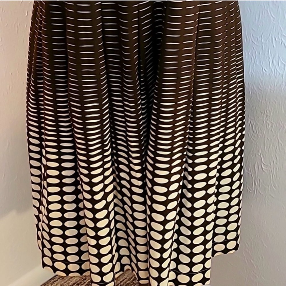 Calvin Klein Halter Dress w/Pleated Flare, Brown/Cream Polka-dots/Lines, Size 12 - Picture 6 of 9